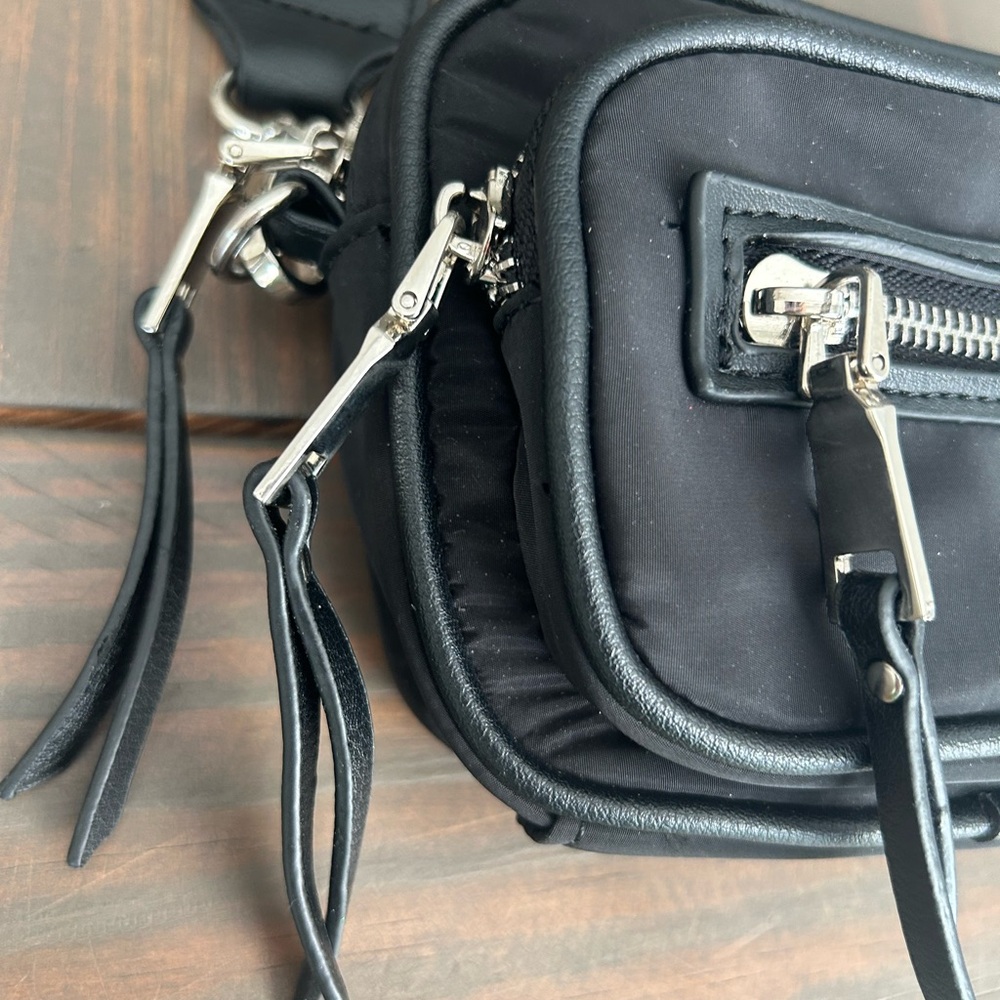 Women's Madden NYC Nylon black Belt Bag crossbody bag w/ mini pouch‎ - Picture 3 of 13